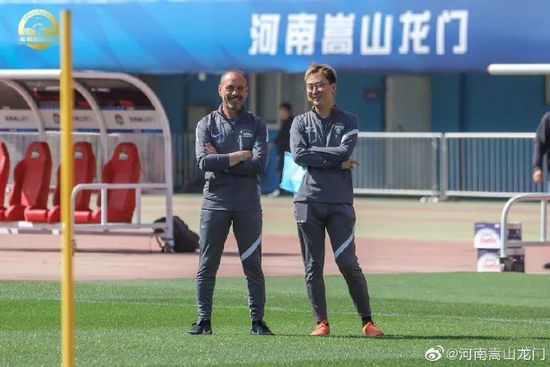英超-利物浦2-0谢菲联 范迪克索博破门阿诺德助攻北京时间12月7日凌晨3:30，2023-24赛季英超联赛第15轮，利物浦客战谢菲尔德联队。